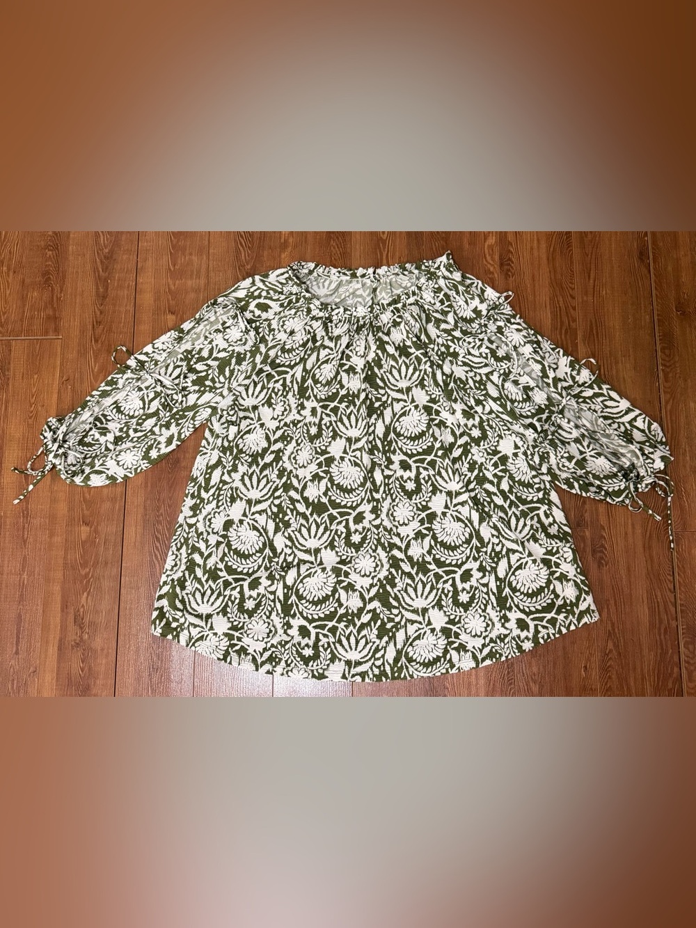 Women's Floral Print Blouse by Cato - Size 14/16W (Plus) - Split Sleeve